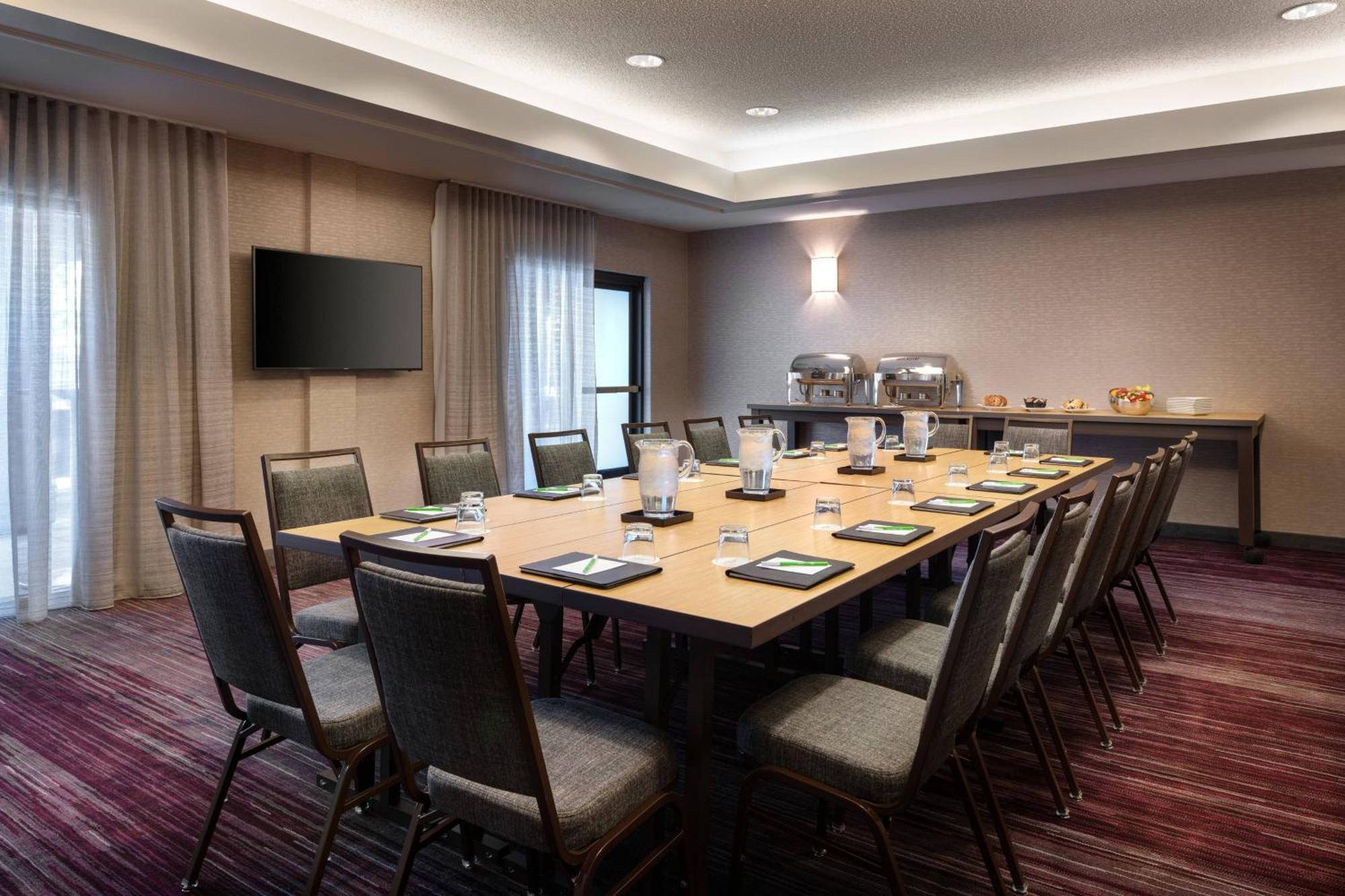 Отель Courtyard Novato Marin/Sonoma Экстерьер фото