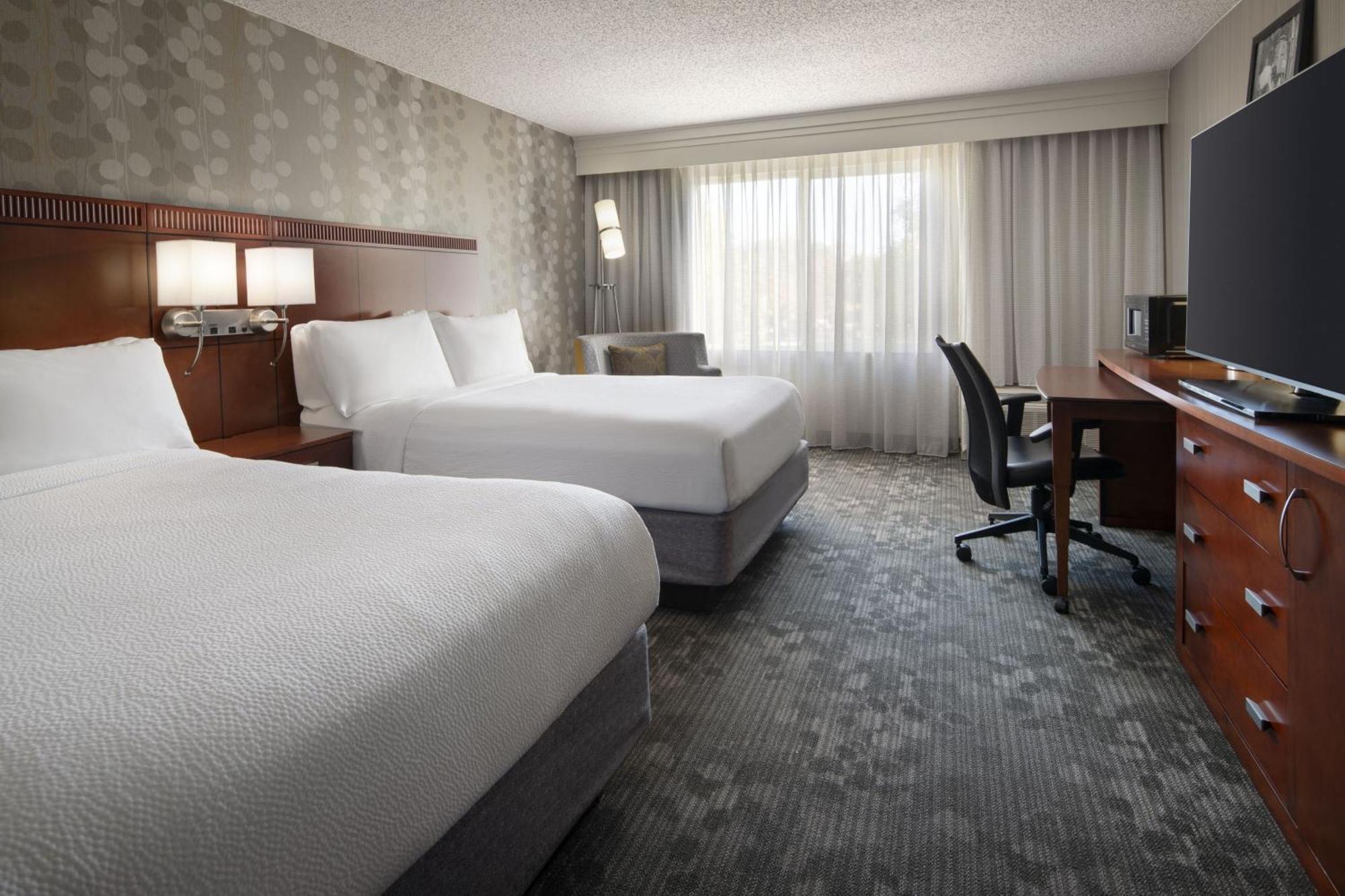 Отель Courtyard Novato Marin/Sonoma Экстерьер фото